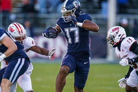 UConn Huskies vs. Massachusetts Minutemen 11/25/23 NCAAF Week 13 Odds, Picks, and Predictions