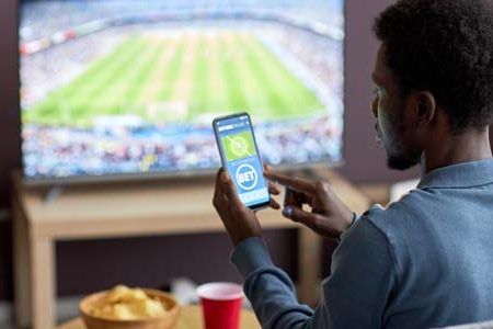 What Are Some Common Strategies for Online Sports Betting?