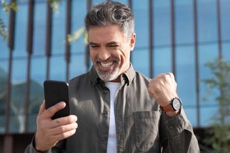 Pros and Cons of Betting on Mobile Sportsbooks