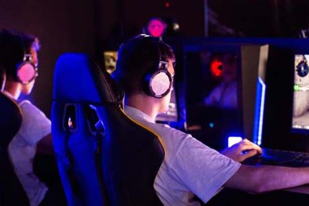 How do Esports Betting Sites Engage Users and Keep Them Coming Back?