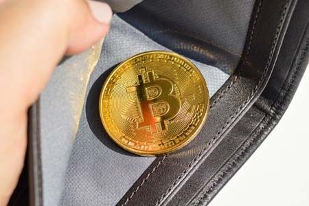 How Are USA Online Casinos Adapting to Cryptocurrency Payments